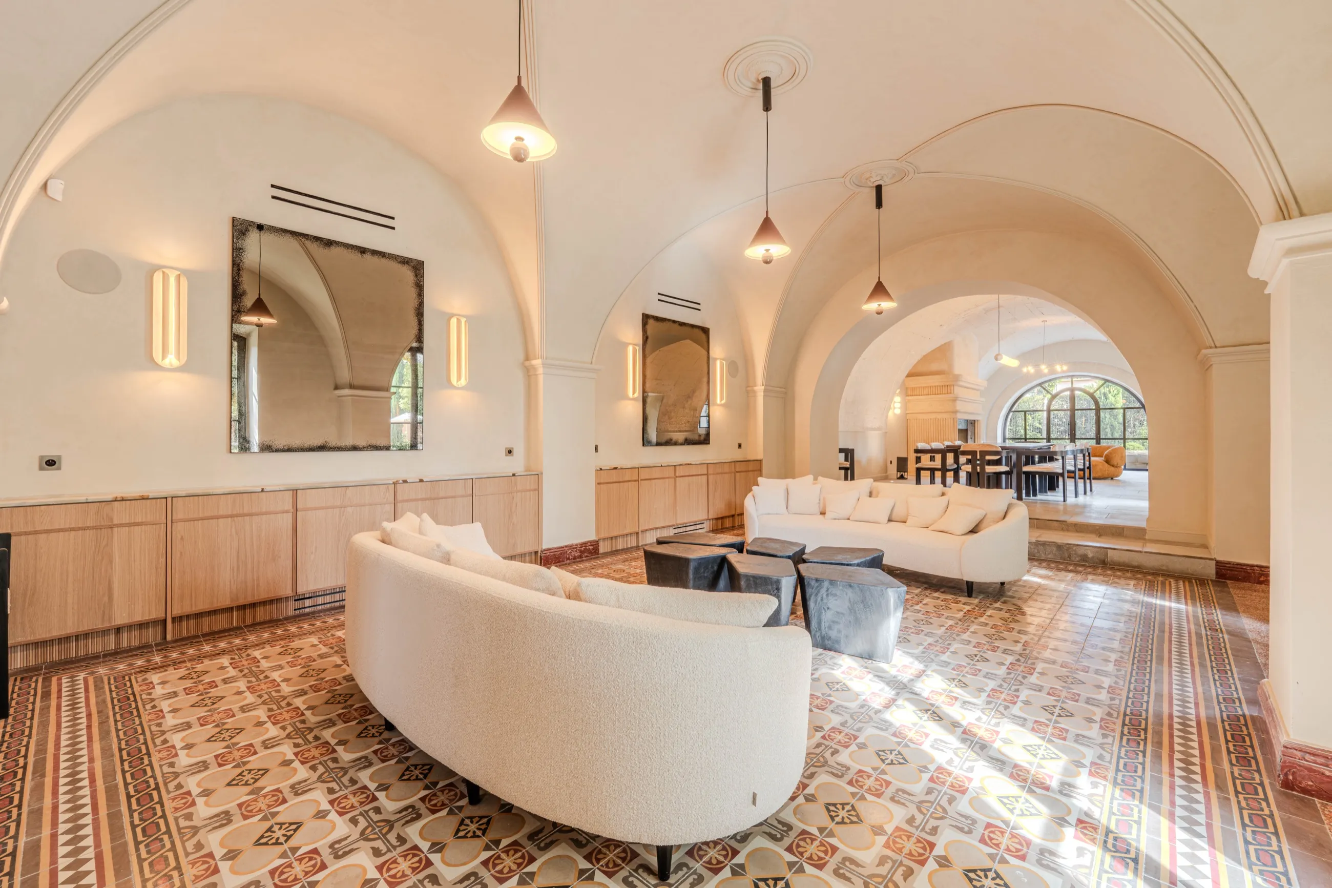 Le salon aux carreaux de ciment du Mas du Berger